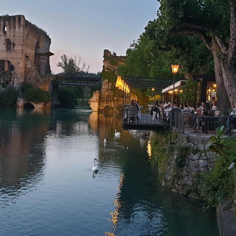 Corte La Guarnigione Valeggio sul Mincio Buitenkant foto